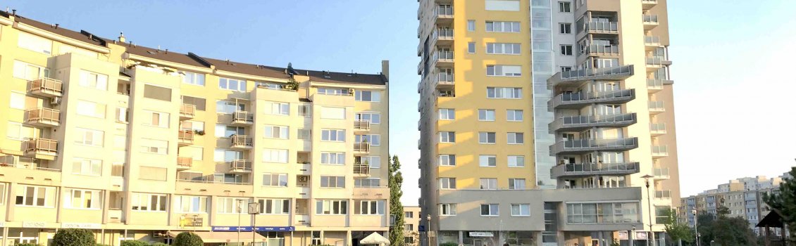 GREGORY Real - na predaj 3 izbový byt/mezonet s terasou (50 m2) a úžasným výhľadom do lesoparku Líščie údolie, Karlova Ves, Bratislava IV. - novostavba